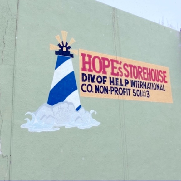 Meet your Posher, Hope - Picture 1 of 15